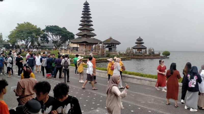 ilustrasi cuaca berawan di Danau Beratan. (juliadi/radar bali)