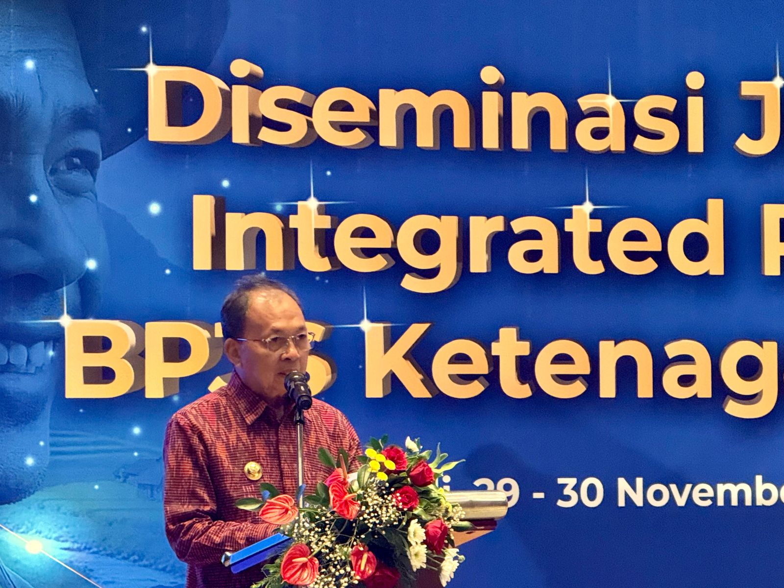 TERLINDUNGI: Gubernur Bali Wayan Koster saat acara BPJKS Ketenagakerjaan