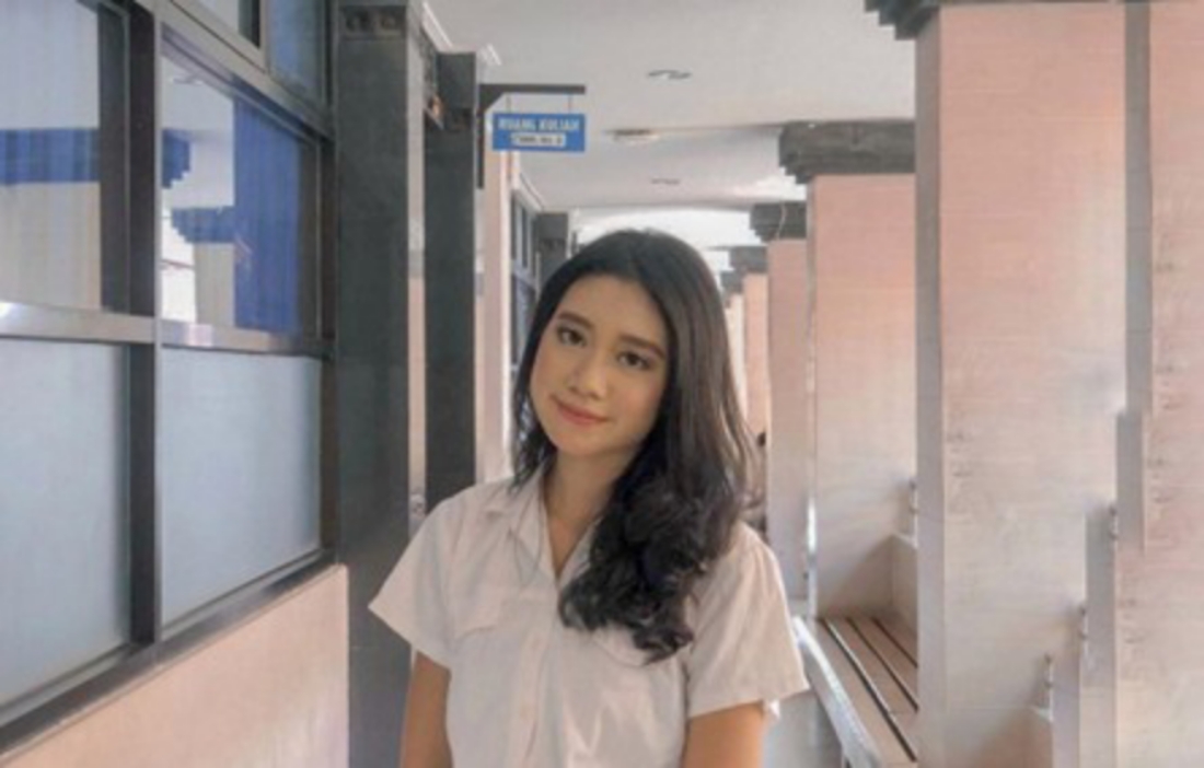 Putri Warniti.