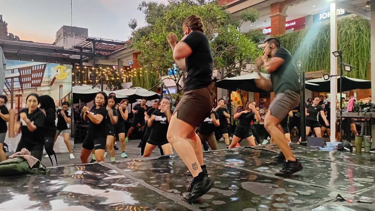BODY COMBAT: Gerakan Seni Bela Diri Tanpa Kontak Fisik Salah Satu Kelas Favorit di Celfit.