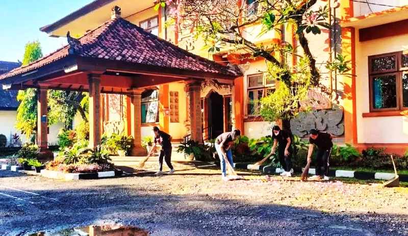 KANTOR SEMENTARA : Kantor Camat Tabanan yang lama berada didepan Kantor Dinas PUPRPKP Tabanan di Jalan Arjuna Delod Peken Tabanan.  (juliadi/radar bali)