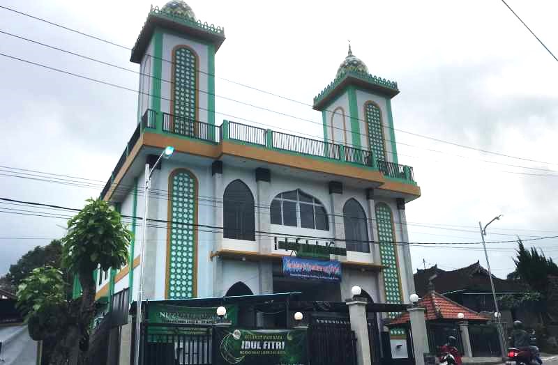 Ilustrasi Masjid Baiturrahman, Banjar Angantiga, Desa Petang, Badung. (Miftahuddin/Radar Bali)