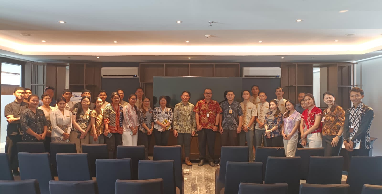 HARI AIDS SEDUNIA: RS BaliM&eacute;d Denpasar gelar penyuluhan HIV/AIDS di The Meru Hotel Sanur, Jumat (05/12/2025).