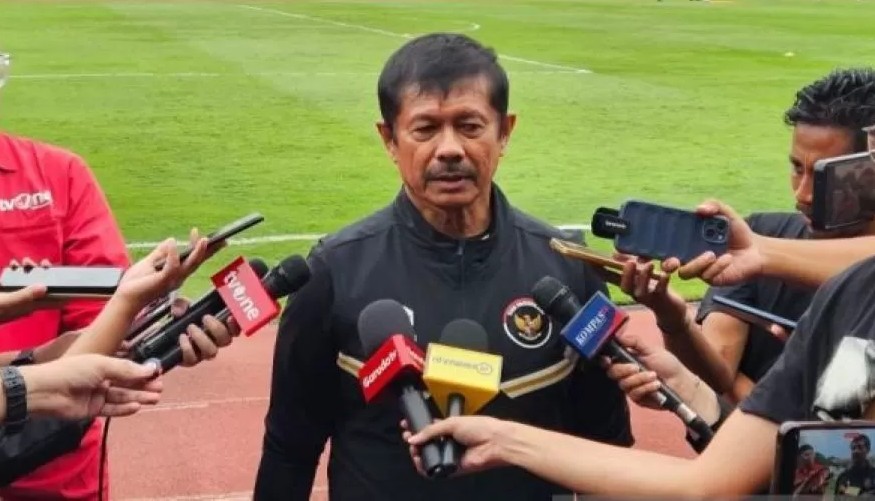 TAMPIL MENGECEWAKAN : Pelatih timnas Indonesia U-22 Indra Sjafri. (Rauf Adipati/Antara/JPG)