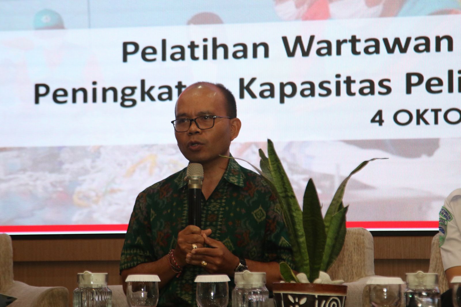 Kepala Dinas KLH Bali Made Rentin