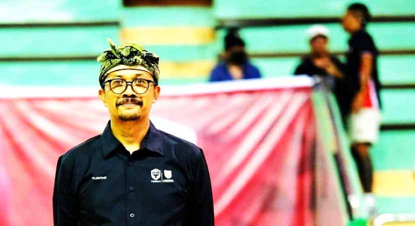 BEBERKAN PERSIAPAN PEBASKET BALI : Sekretaris Umum Perbasi Bali, Ida Bagus Widiadnyana, beberkan persiapan pebasket Bali. (Foto IBL Bali)