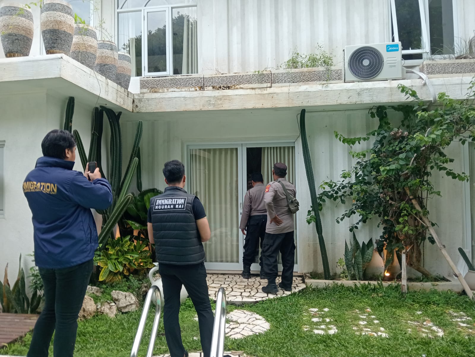 TKP: Ketenangan kawasan Villa Habon, Jalan Toya Ning, Desa Ungasan, Kuta Selatan, mendadak pecah, Selasa (9/12/2025).