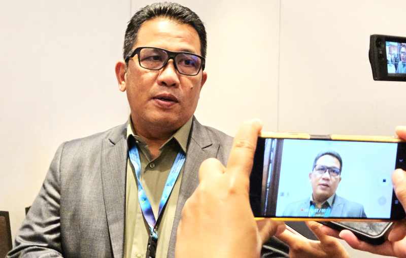 BEBERKAN TANTANGAN KE DEPAN : Staf Ahli Menteri KKP Bidang Ekologi dan Sumber Daya Laut, Hendra Yusran Siry. (Foto Marsellus Pampur)
