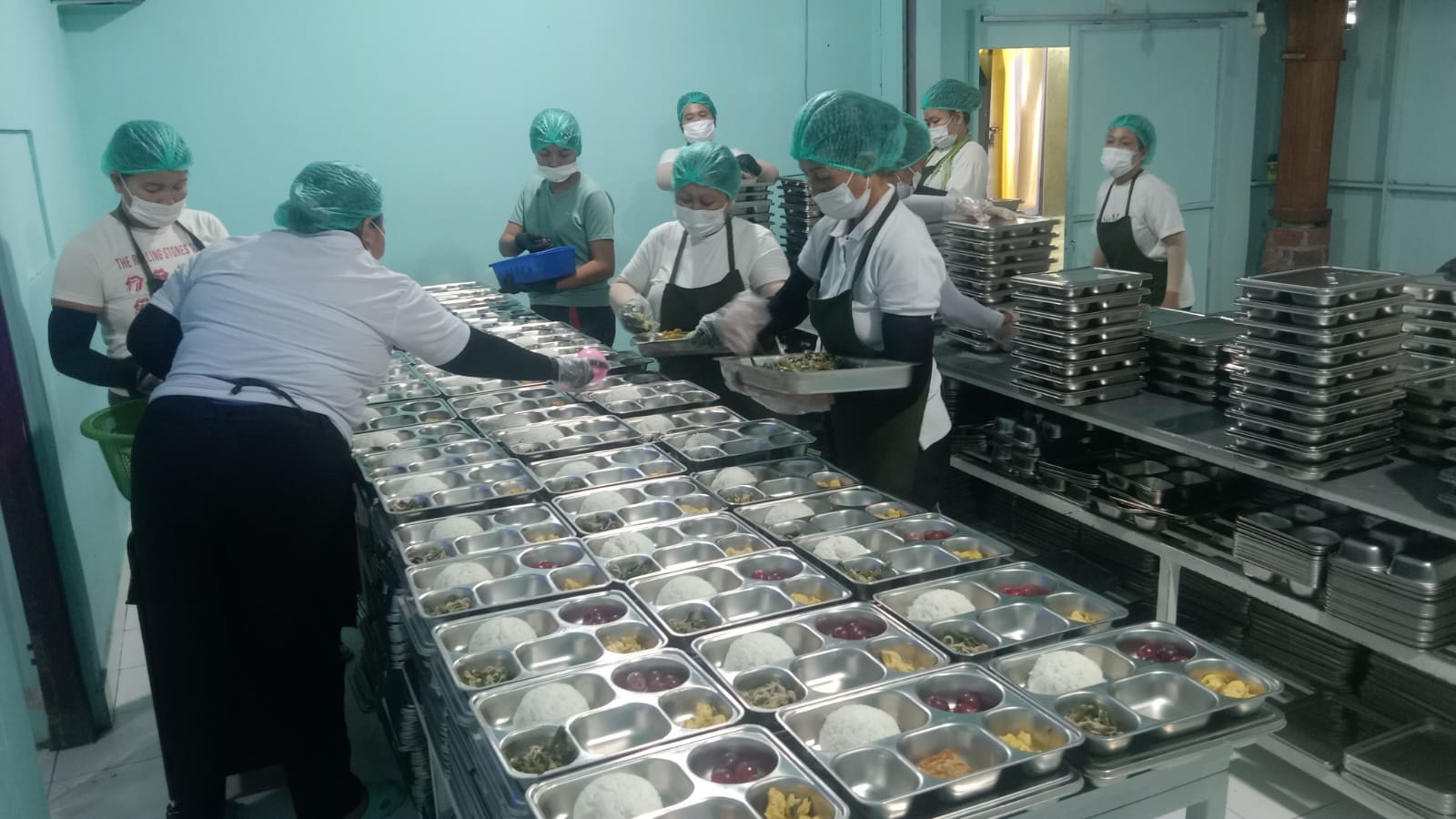 Suasana dapur MBG yang ada di SPPG Desa Bantas, Selemadeg Timur Tabanan yang mendukung pelaksanaan program penyedian makanan bergizi gratis Pemerintah.