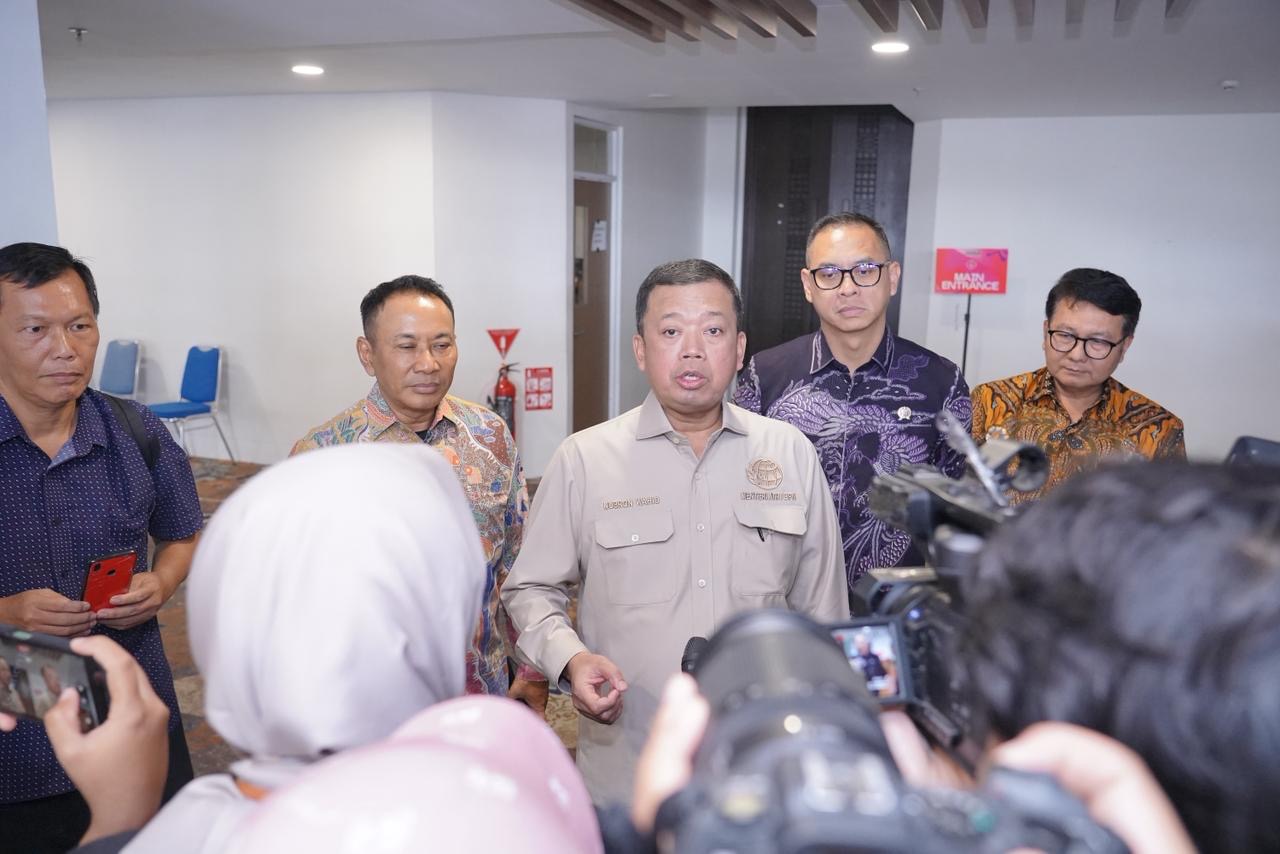 Menteri Nusron Wahid di Universitas Diponegoro (UNDIP), Jawa Tengah, Selasa (02/12/2025).