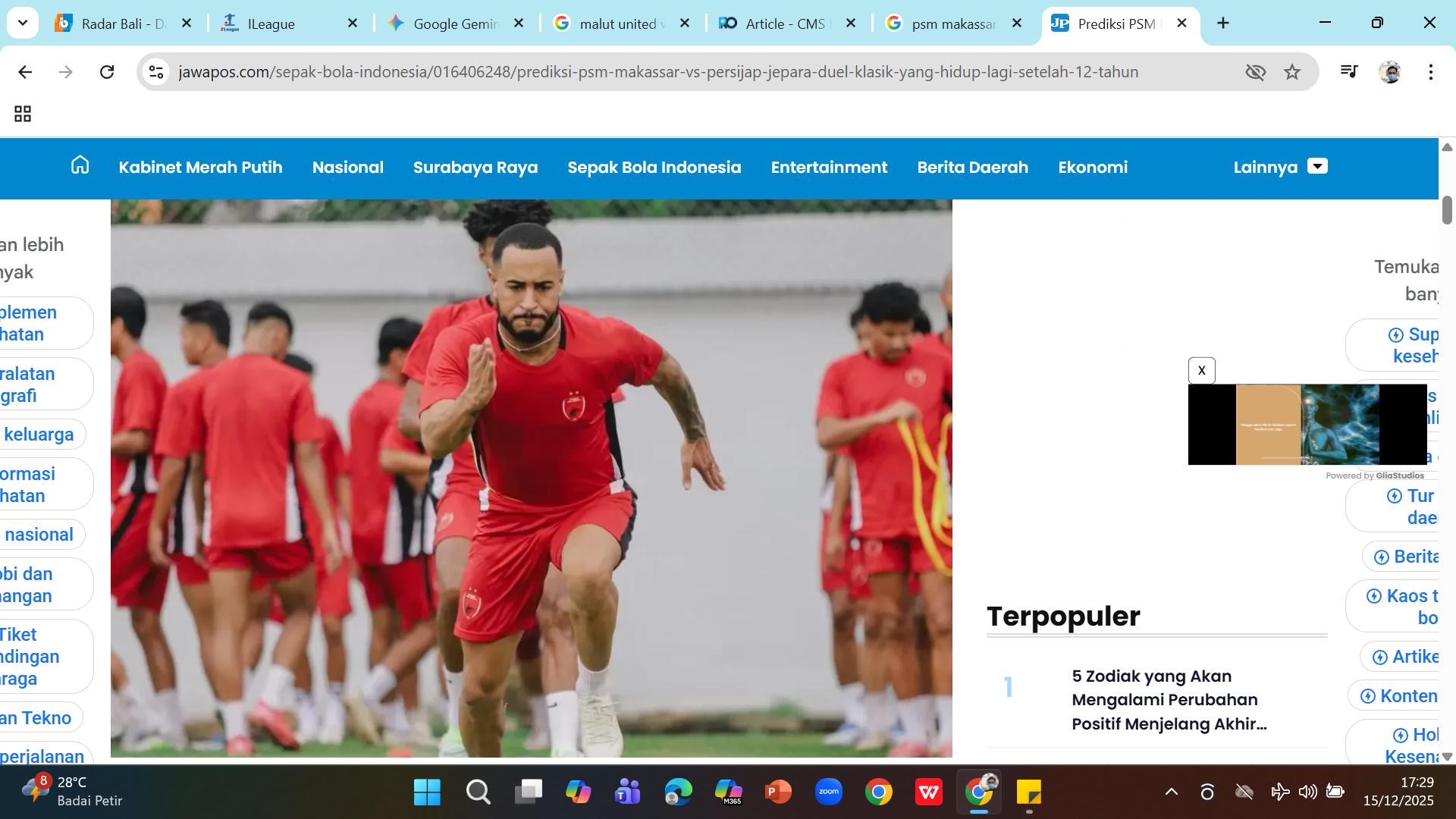 TENSI TINGGI- Pemain PSM Makassar berlatih jelang pertandingan di Super League. 