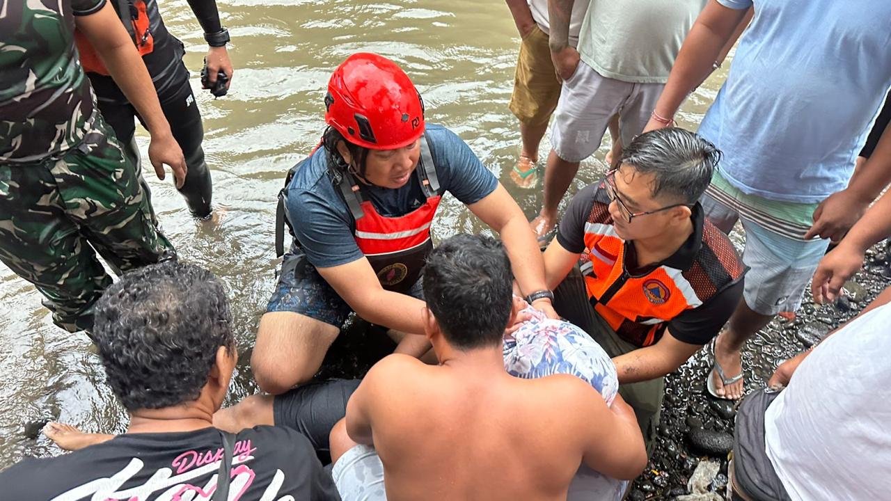 Setelah diperiksa ternyata korban terseret banjir di Tibubeneng Kuta Utara adalah WNA Rusia berinisial KK, 30