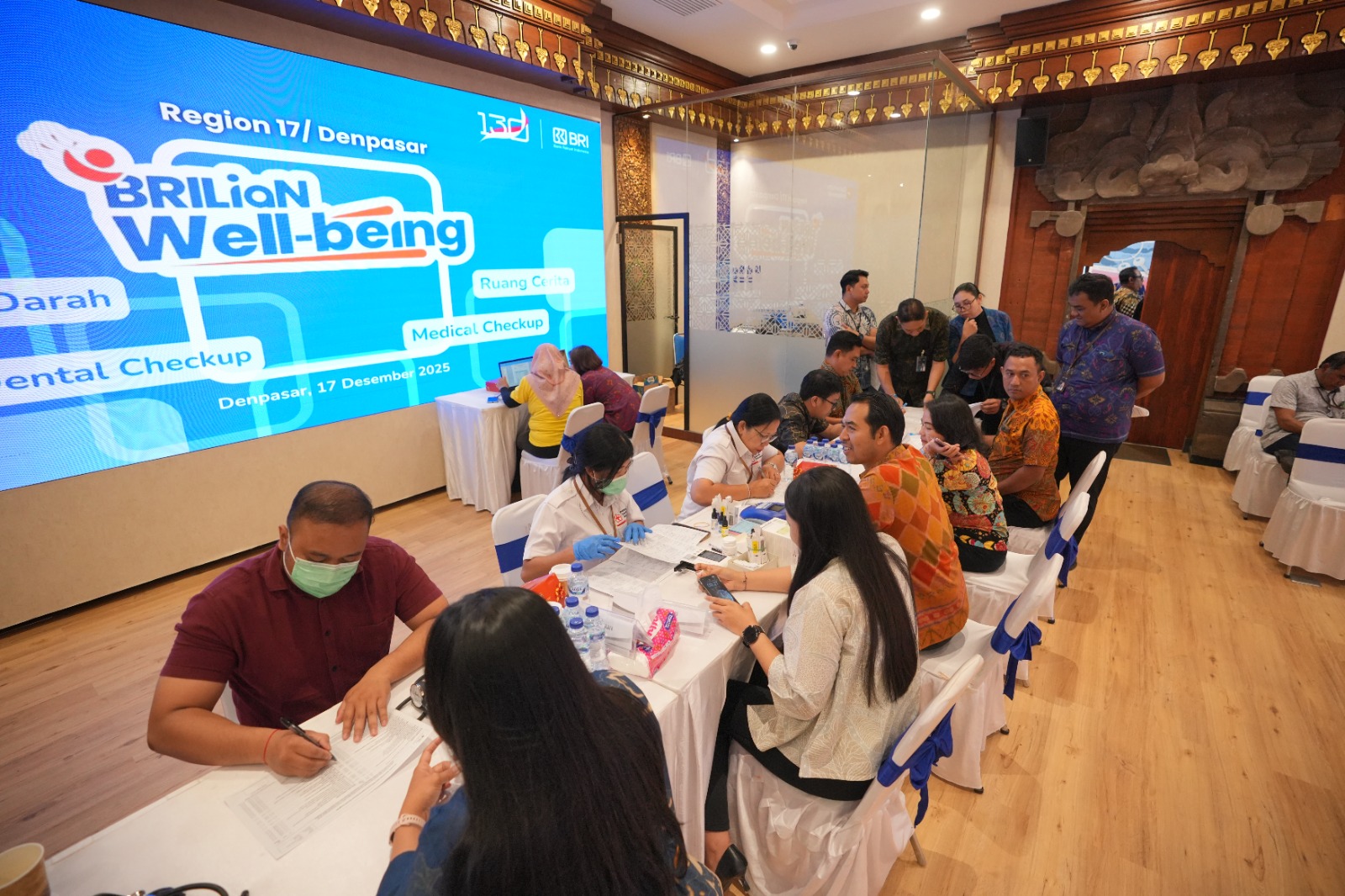 BRI Region 17/Denpasar gelar donor darah dan layanan kesehatan HUT BRI ke-130 pada Rabu, 17 Desember 2025, di Aula BritAma BRI Region 17/Denpasar.