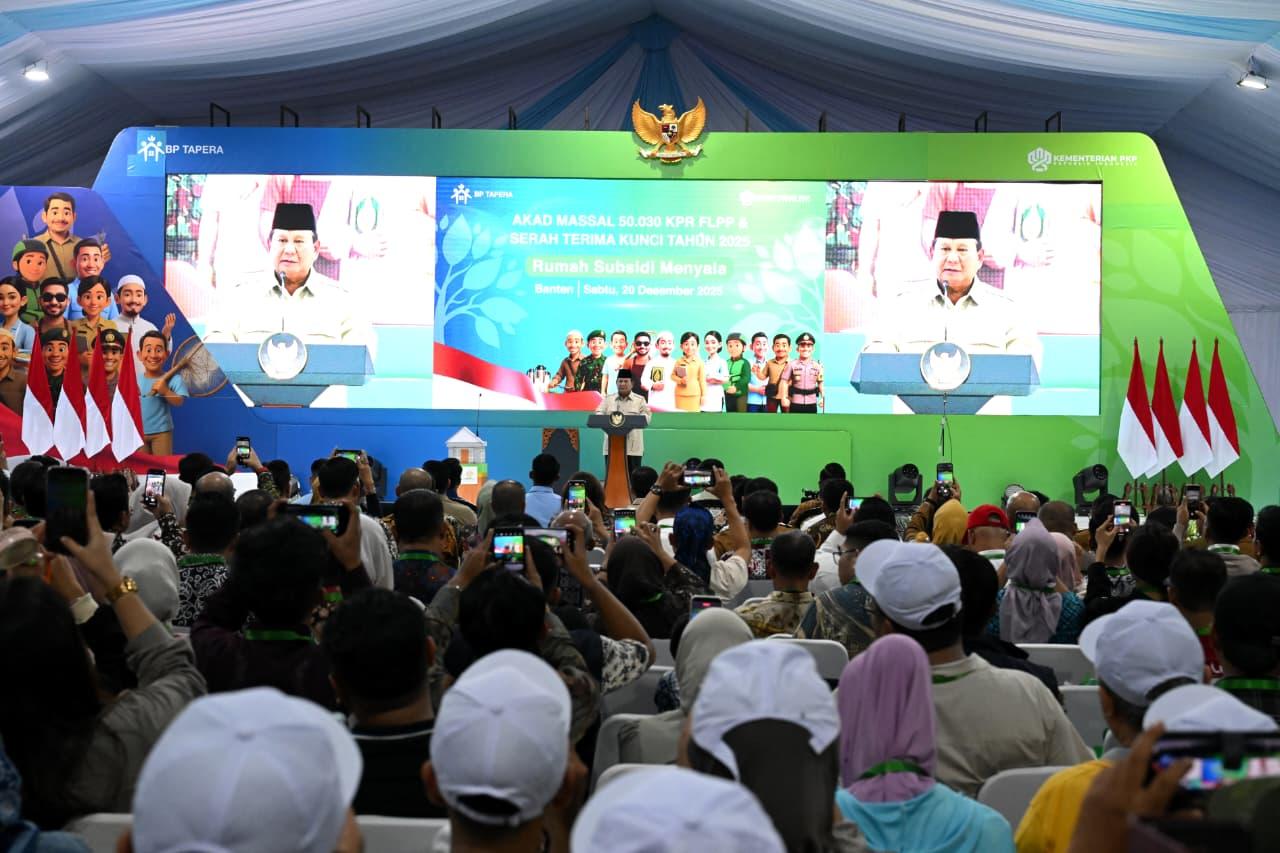 Presiden Prabowo Subianto di Perumahan Pondok Banten Indah, Kota Serang, Provinsi Banten, Sabtu (20/12/2025). (BPMI Setpres).