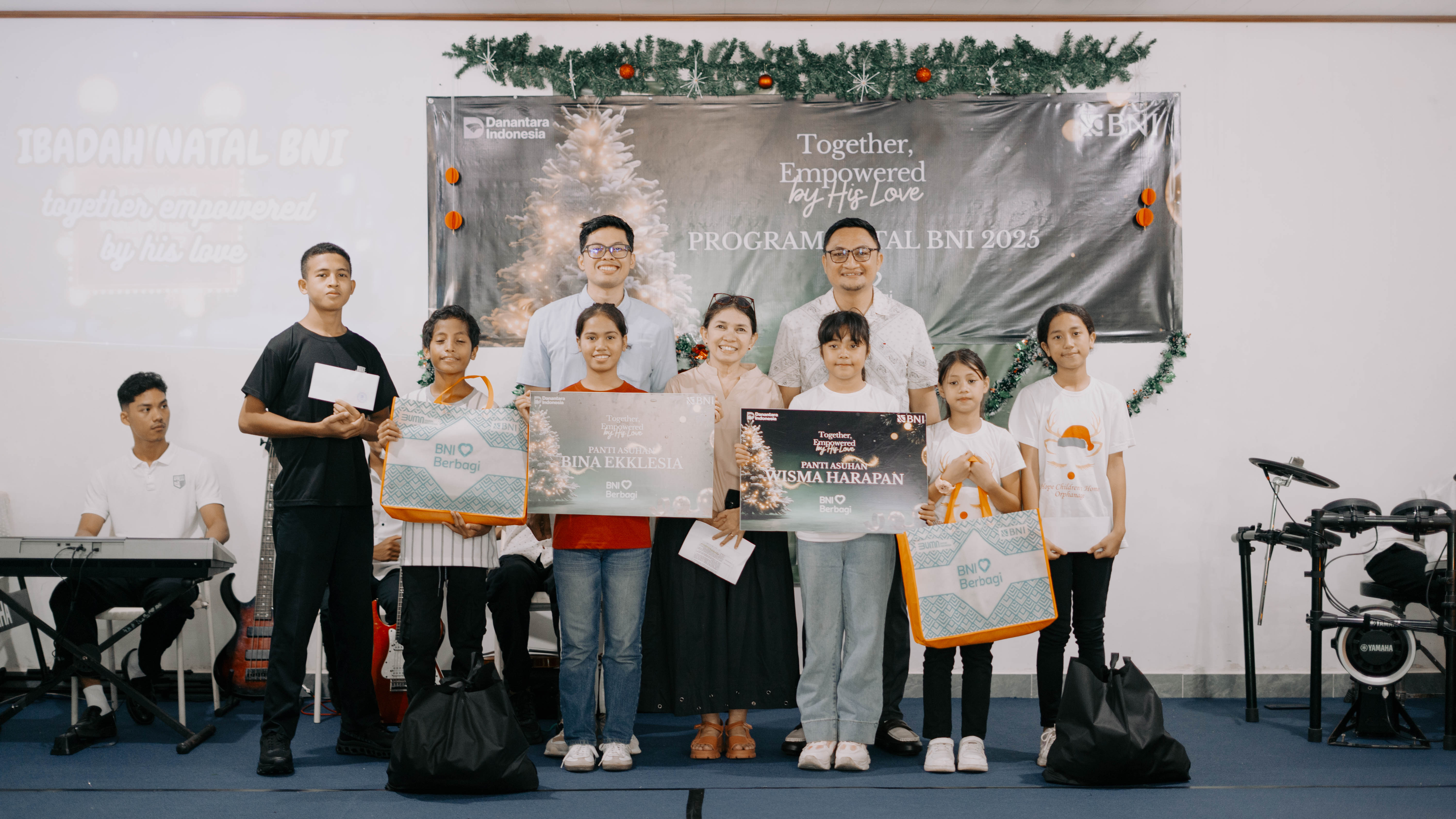BNI Perkuat Kepedulian Sosial lewat Program BNI Berbagi Natal 2025, Together, Empowered by His Love.