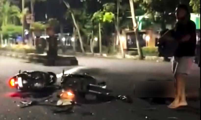 LAKALANTAS MENGERIKAN: Kecelakaan motor dan barang bukti motor diduga karena balap liar. (dok.Satlantas Polres Jembrana)