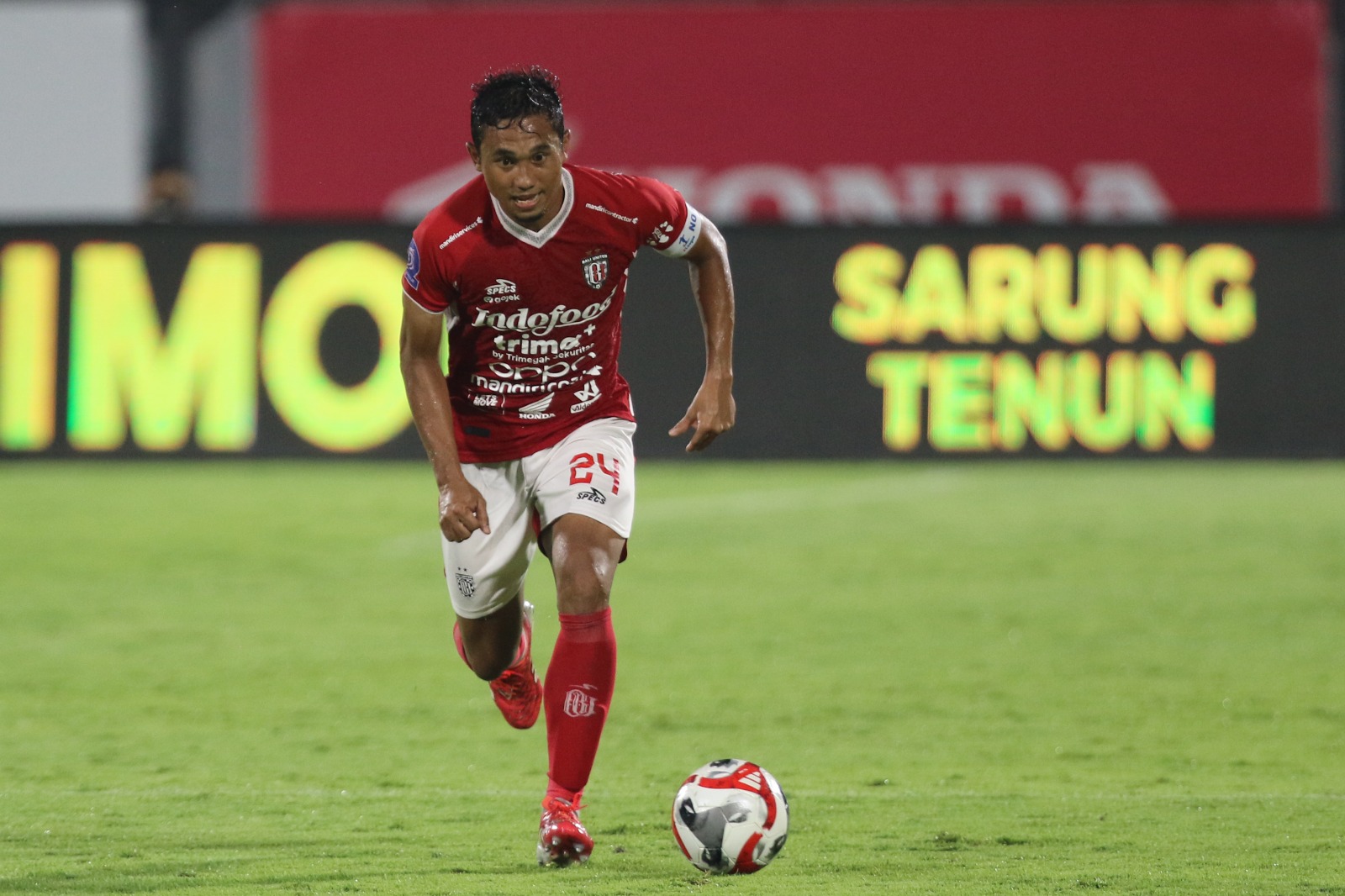 ADRENALIN TERPACU : Kapten tim Bali United, Ricky Fajrin. (miftahuddin/radar bali)