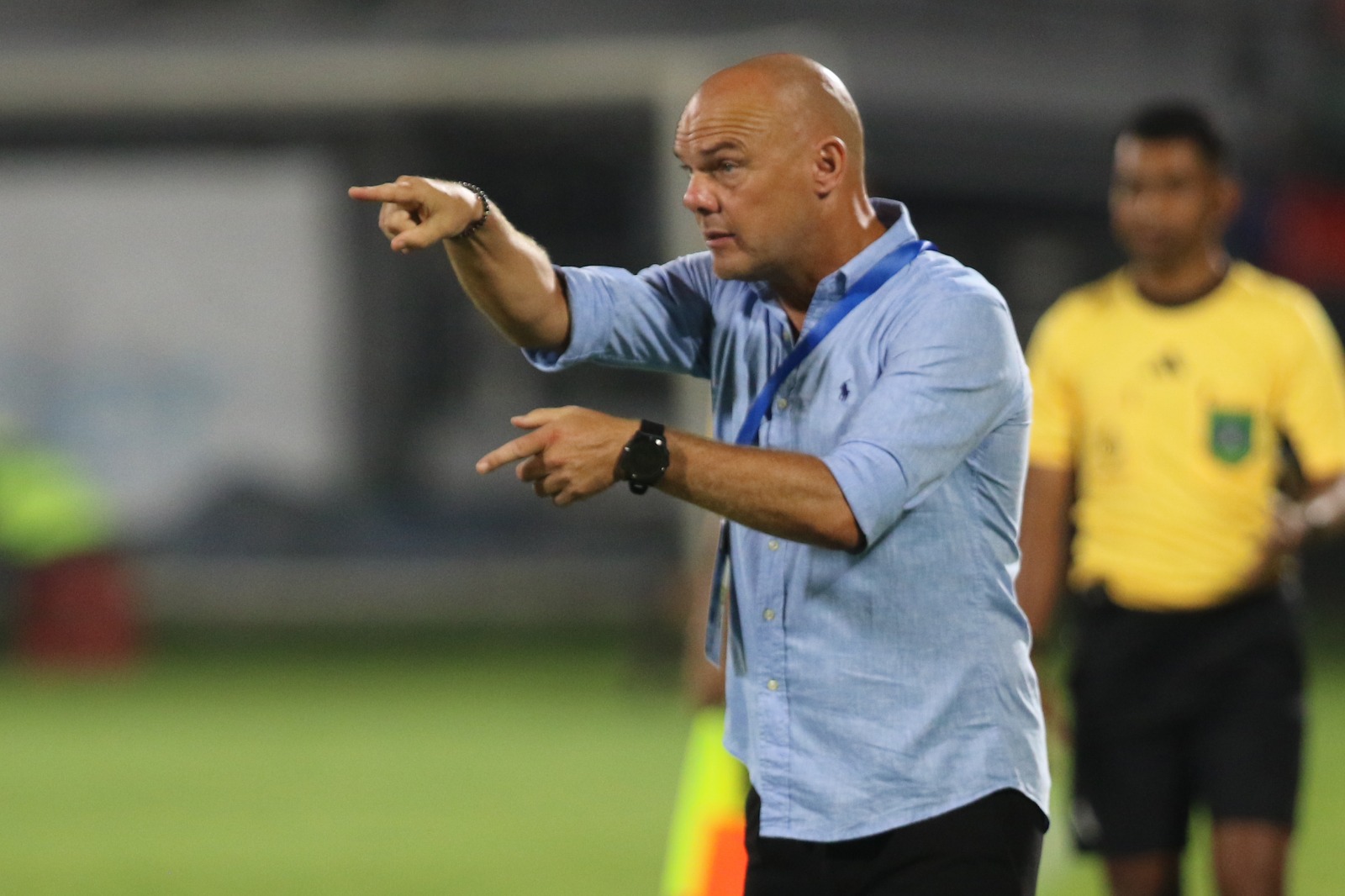 Pelatih Bali United, Johnny Jansen. (Miftahuddin/Radar Bali)