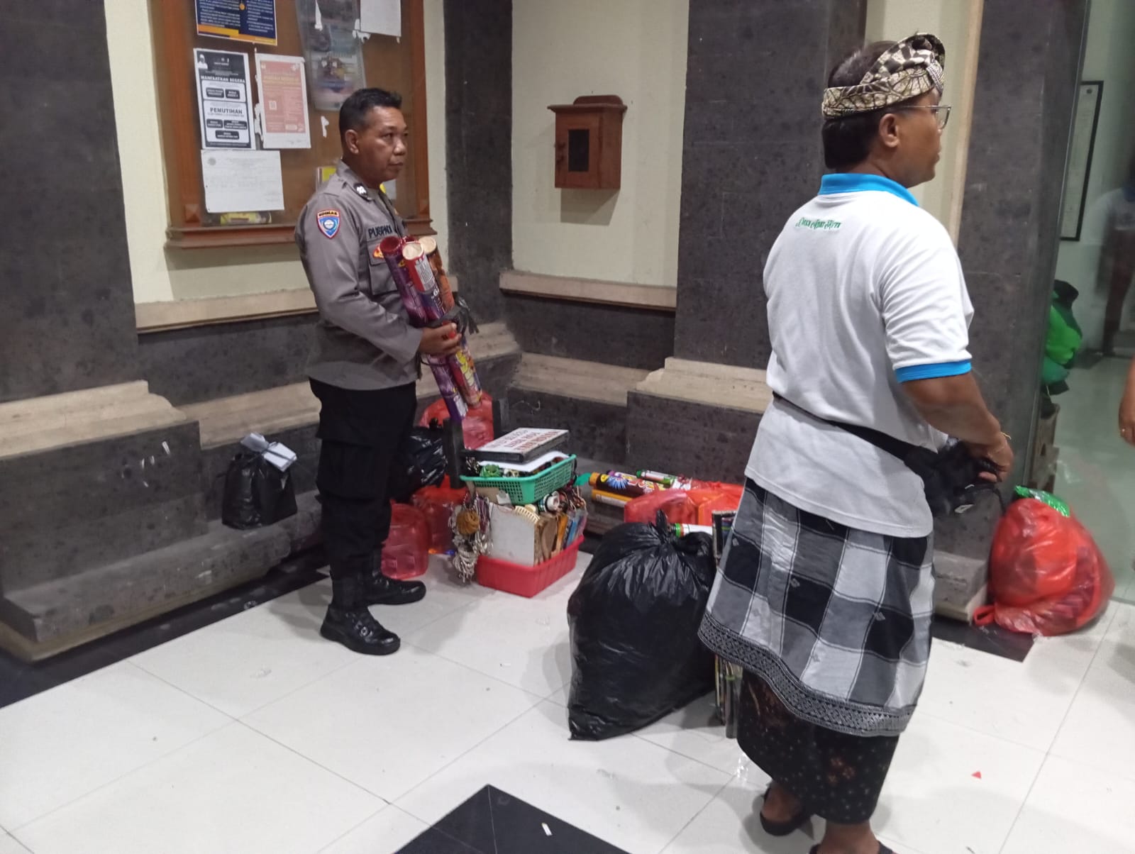 MERCON TAHUN BARU: Dilakukan sidak gabungan se-Kelurahan Kuta, Minggu 28 Desember 2025