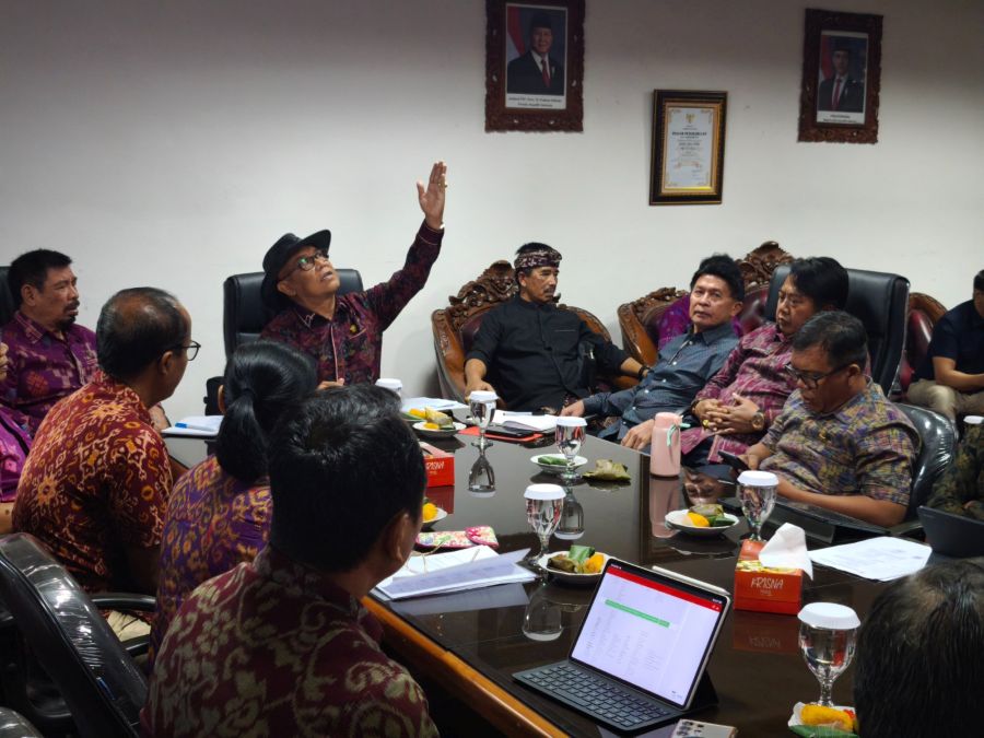 Pansus Trap memanggil dua manajemen hotel, The Edge dan Mulia Senin (6/1)