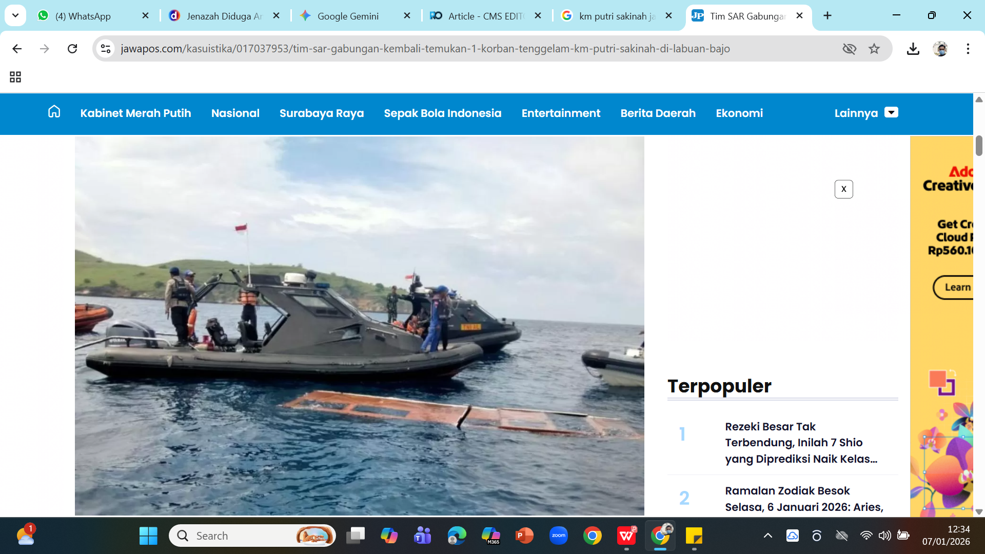 Bangkai KM Putri Sakinah di Pantai Pede, Pulau Komodo, Nusa Tenggara Timur,.