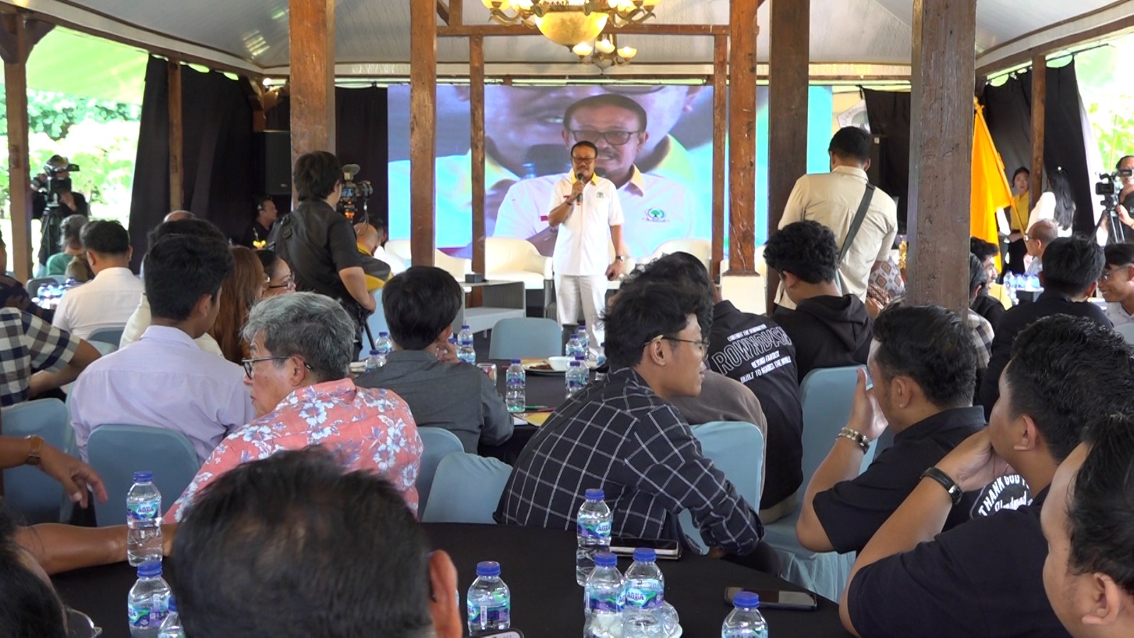 BERKELANJUTAN: Ketua DPD Partai Golkar Provinsi Bali, Gde Sumarjaya Linggih alias Demer di seminar bertajuk "Menuju Bali yang Sustainable" di Istana Taman Jepun, Denpasar, pada Rabu (7/1/2026).