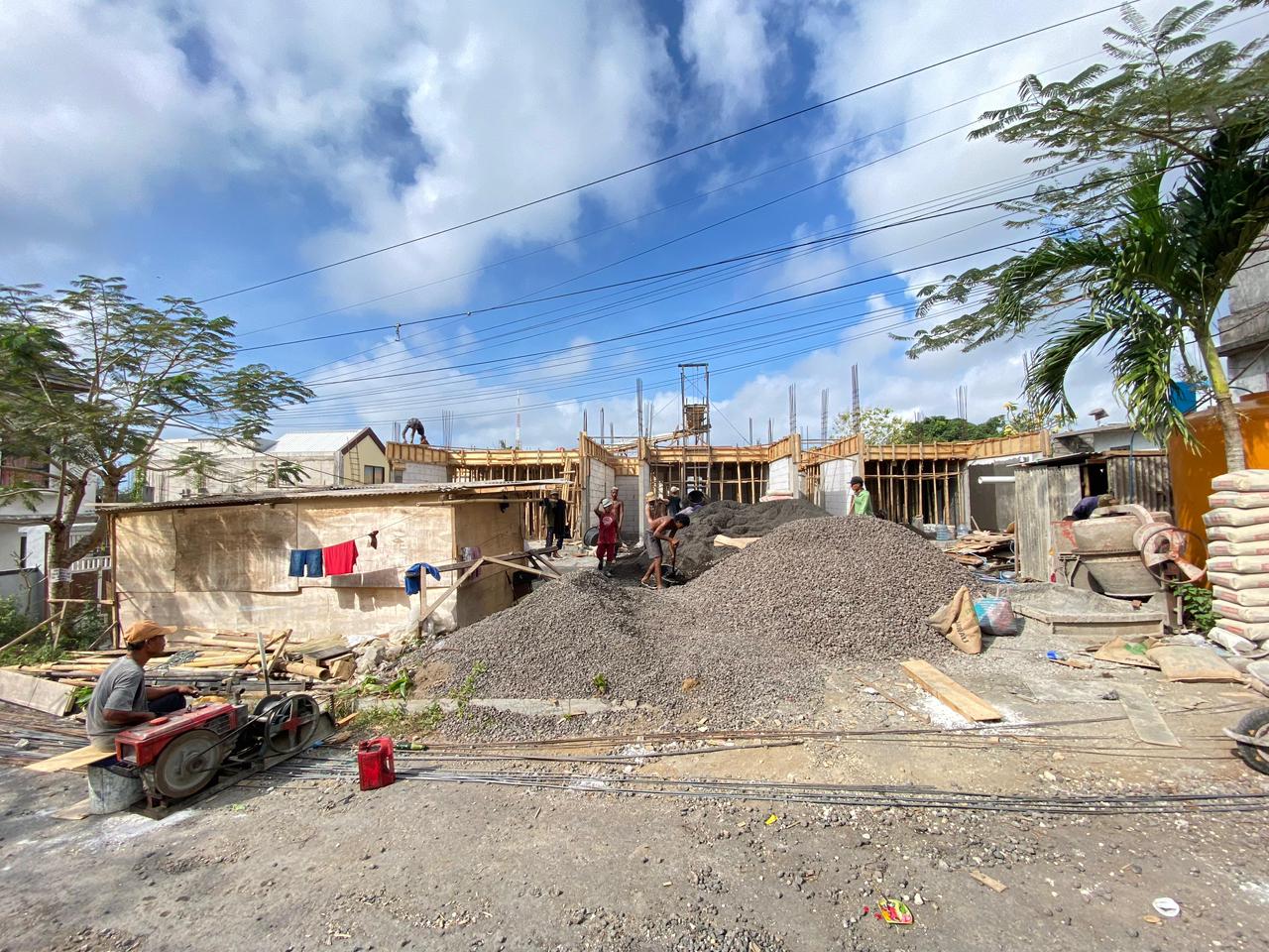 Pekerjaan perencanaan desain dan konstruksi pada beberapa proyek pengembangan properti skala besar di Bali yang dikembangkan oleh Lux Bali Property