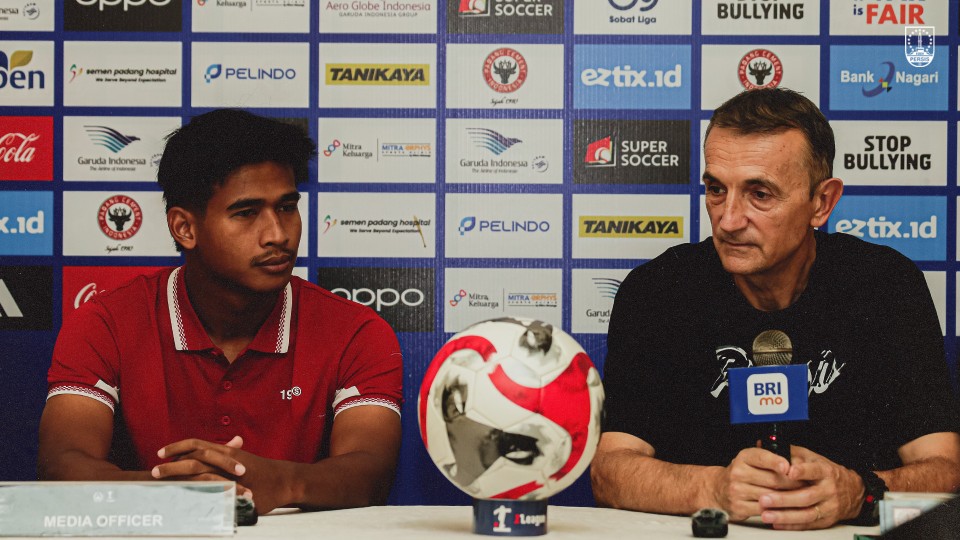 Pelatih Persis Milomir Seslija dan striker Irfan Jauhari optimistis membawa pulang 3 poin dari Stadion Haji Agus Salim Padang.