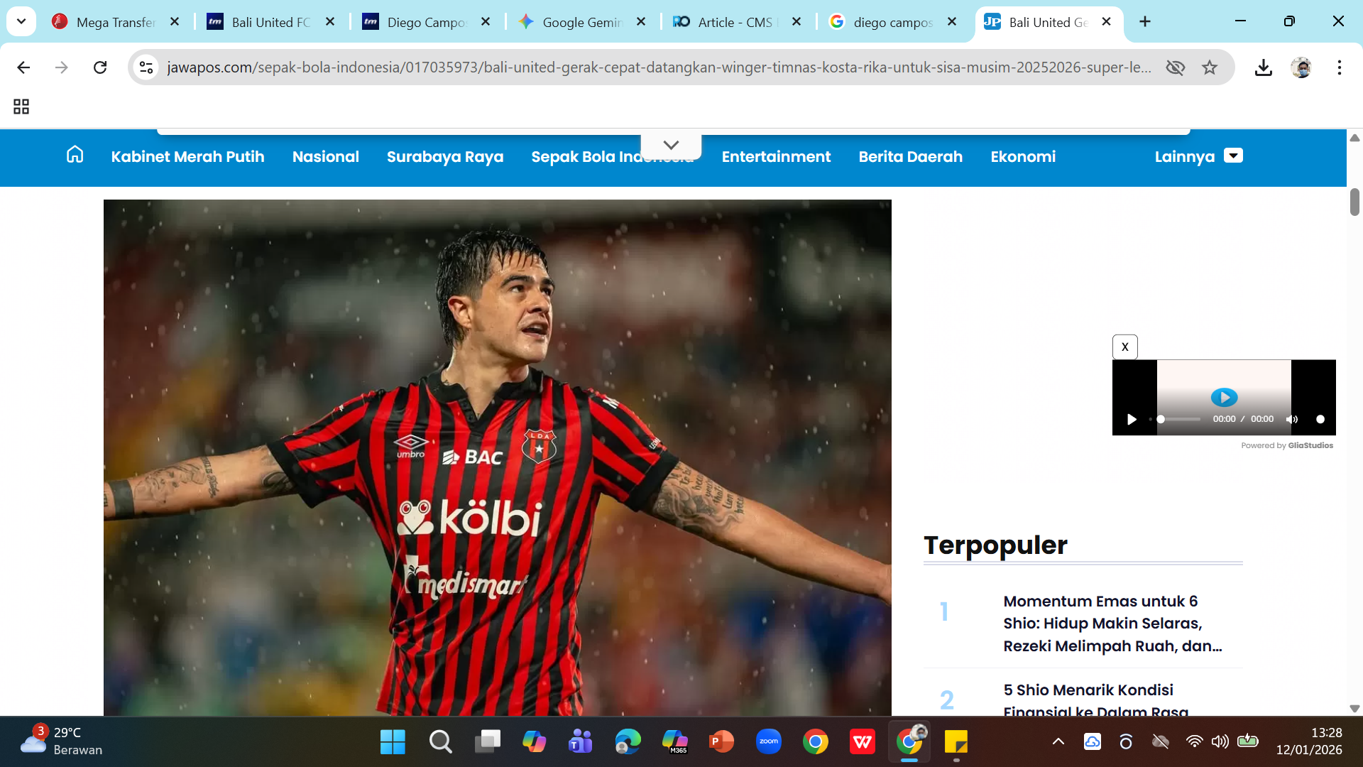 Winger Kosta Rika Diego Campos.