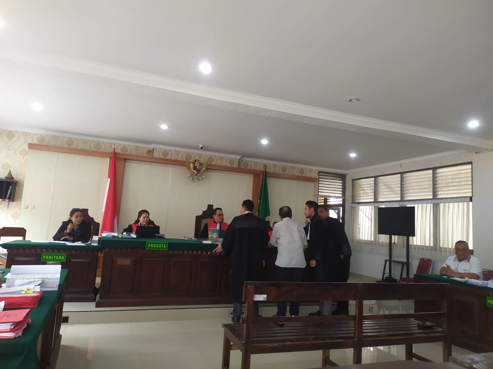 Pemeriksaan salah seorang saksi dalam persidangan dengan terdakwa Togar Situmorang di PN Denpasar, Selasa (13/1/2026).