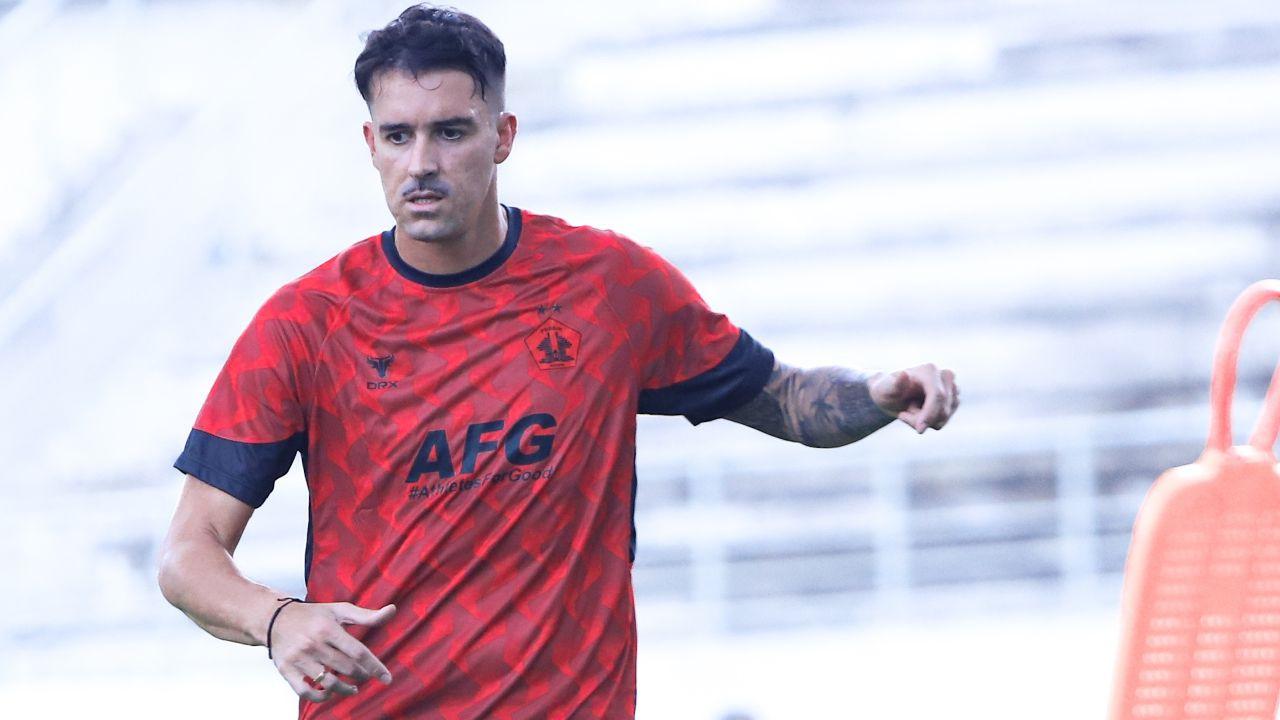 Persik Kediri meresmikan Chuchu Meneses dari Malut United.