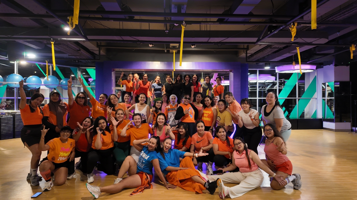ZIN ANNGIE & RENI: Keseruan kelas Zumba Celebrity Fitness akan ramaikan Mal Bali Galeria.