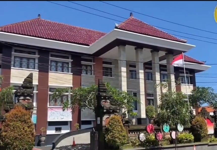 PRO JUSTITIA: Tampak depan PN Gianyar.