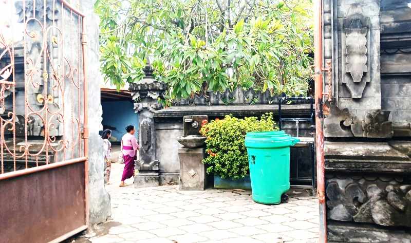 SUDAH DIBUKA : Pintu gerbang gedung sekolah SDN 4 dan 5 Kubutambahan, Buleleng, akhirnya dibuka. (ist)