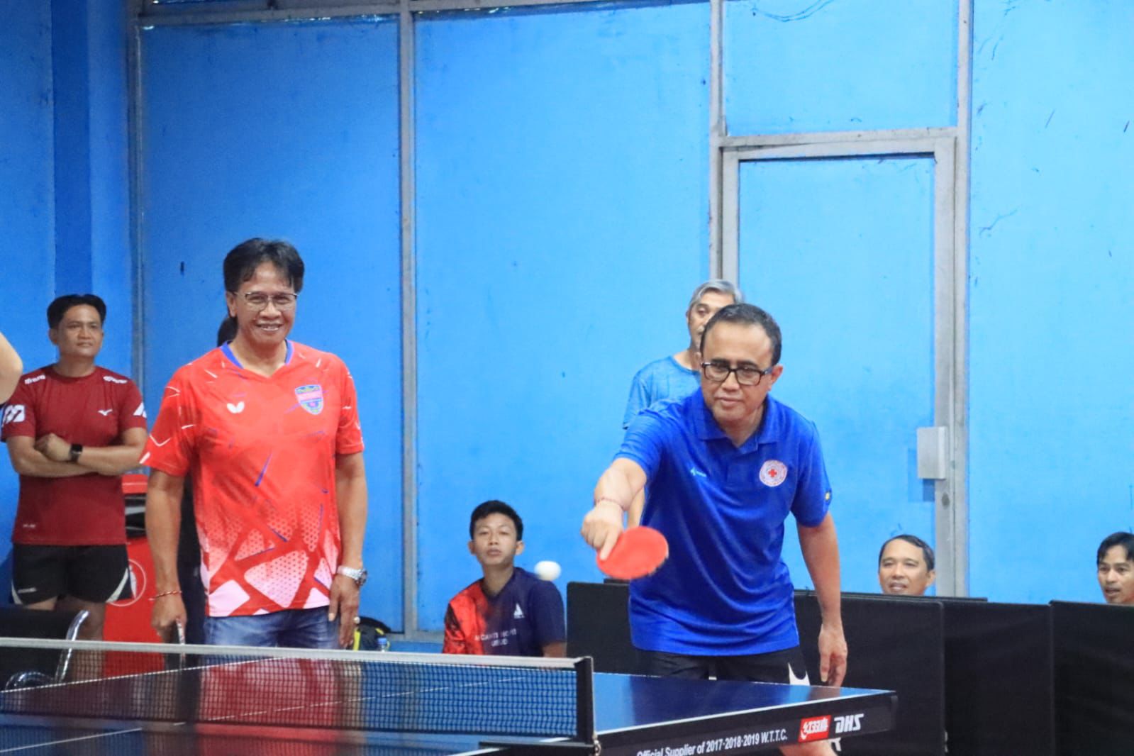 Wali Kota Denpasar IGN Jaya Negara saat membuka Turnamen Tenis Meja Proton Cup IV Tahun 2026 gelaran RSUP Prof. dr. I.G.N.G Ngoerah di GOR PTMSI Denpasar, Minggu (25/1)