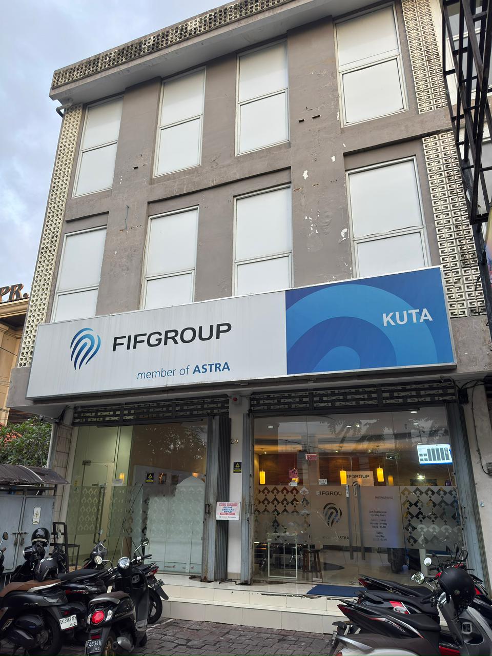 Kantor cabang FIFGROUP Kuta yang beralamat di Jl. Raya Kuta No.29, Kuta, Kec. Kuta, Kabupaten Badung, Bali.