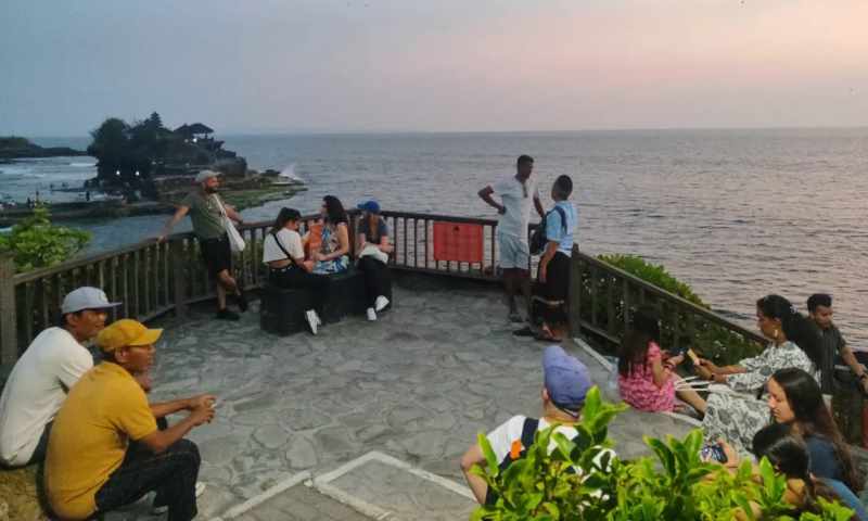 ilustrasi cuaca di Tanah Lot, Tabanan , saat berawan. (dok.Radar Bali)