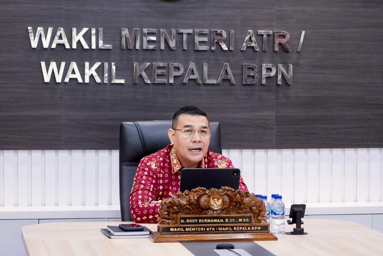 ​Wamen ATR/Waka BPN Ossy Dermawan saat webinar bertajuk Strategi Optimalisasi AI pada Kamis (29/01/2026).