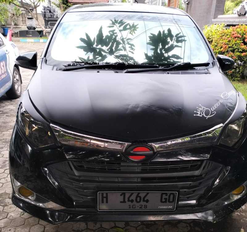 JADI BARANG BUKTI : Mobil dengan pelat nopol H 1464 GO ini  yang digunakan ketiga maling pelaku pencurian. (Foto Polsek Gilimanuk)