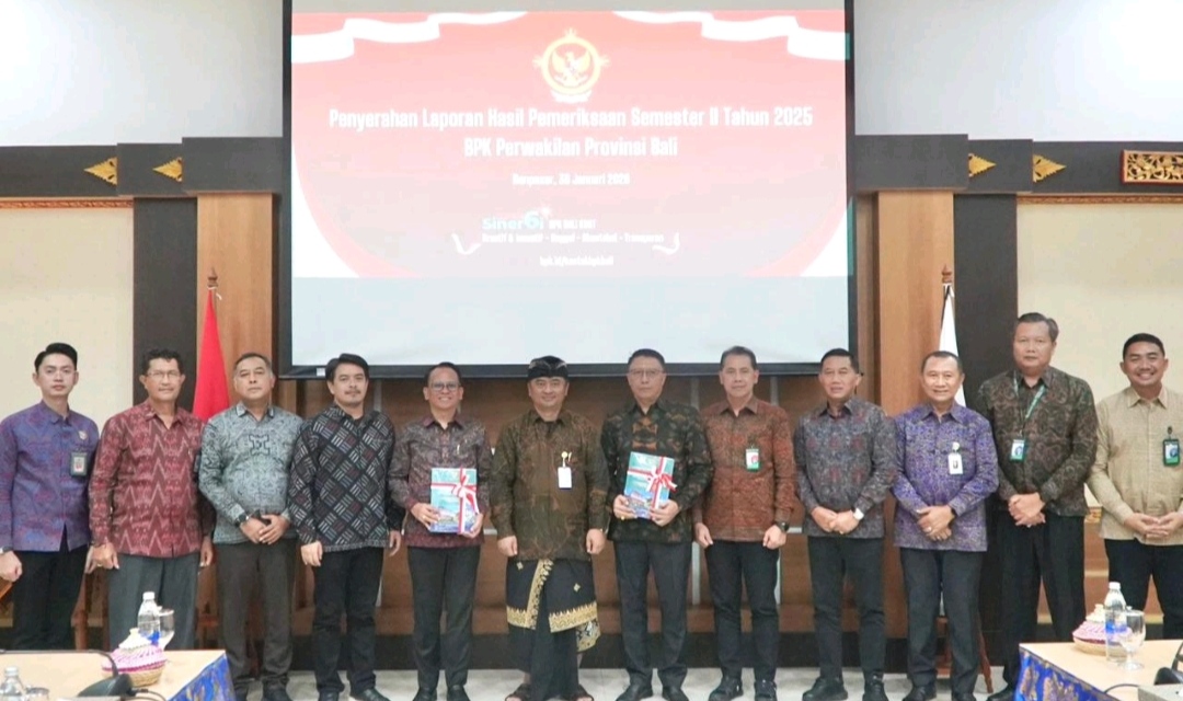 Penyerahan hasil pemeriksaan oleh BPK RI Provinsi Bali yang diterima oleh Bank BPD Bali, Jumat (30/1/2026) di Gedung BPK Perwakilan Provinsi Bali, Renon, Denpasar.