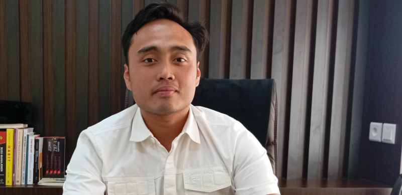 SUDAH MEMANTAU PELAKU : Kanit IV PPA dan Tipidter Sat Reskrim Polres Buleleng, Iptu Agus Fajar Gumelar. (francelino junior).