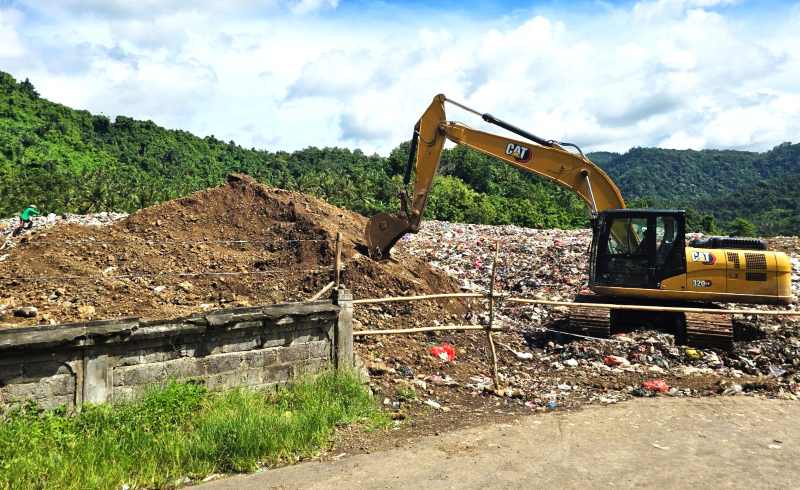 WARGA SUDAH SETOP : TPA Sente di Desa Pikat, Klungkung. (foto:Dewa Ayu Pitri Arisanti)