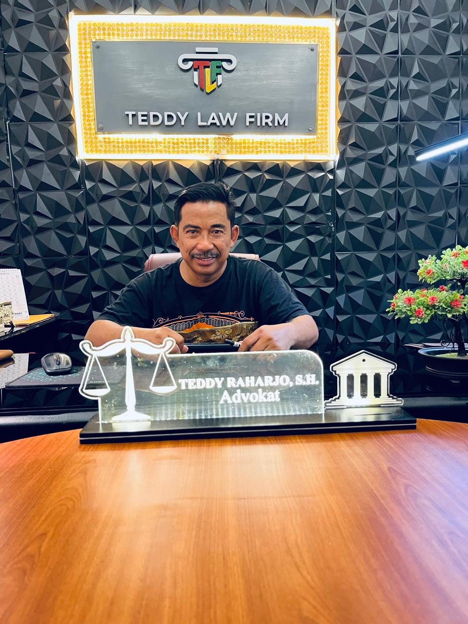 Teddy Rahardjo, SH., Kuasa Hukum Bayu.