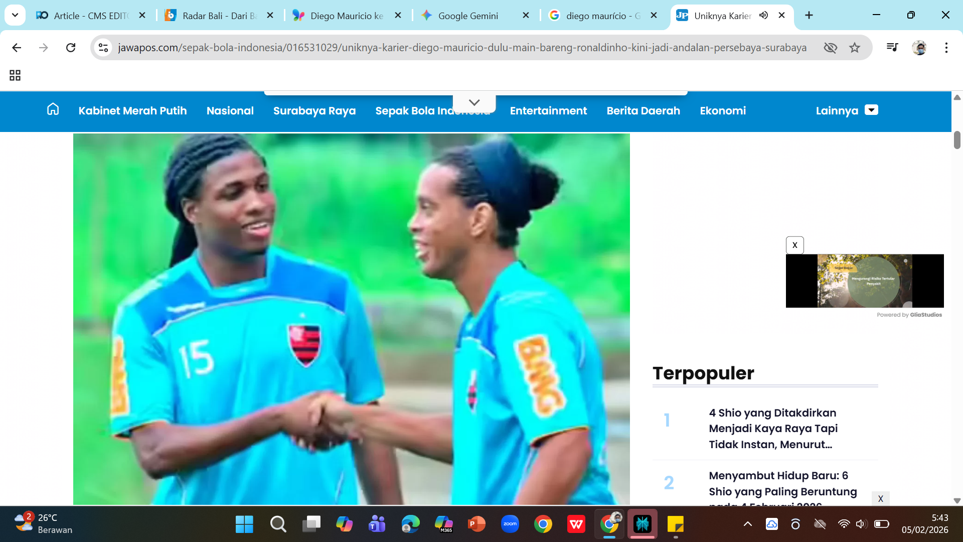 Diego Mauricio dan Ronaldinho Gaucho saat memperkuat Timnas Brasil U-20.