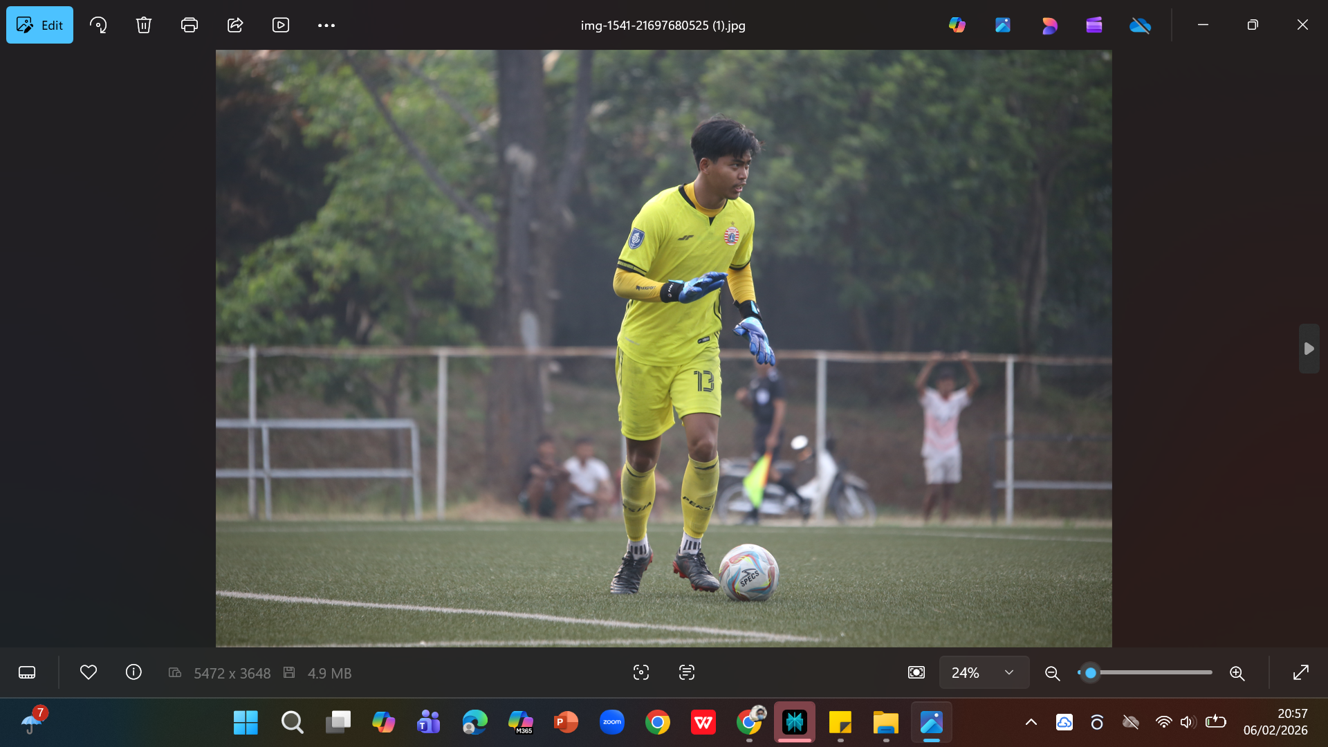Andre Arlido yang menjadi pelapis Kiper Persija Andritany Ardhiyasa kini resmi menjadi pelapis Kiper Persebaya Ernando Ari Sutaryadi.