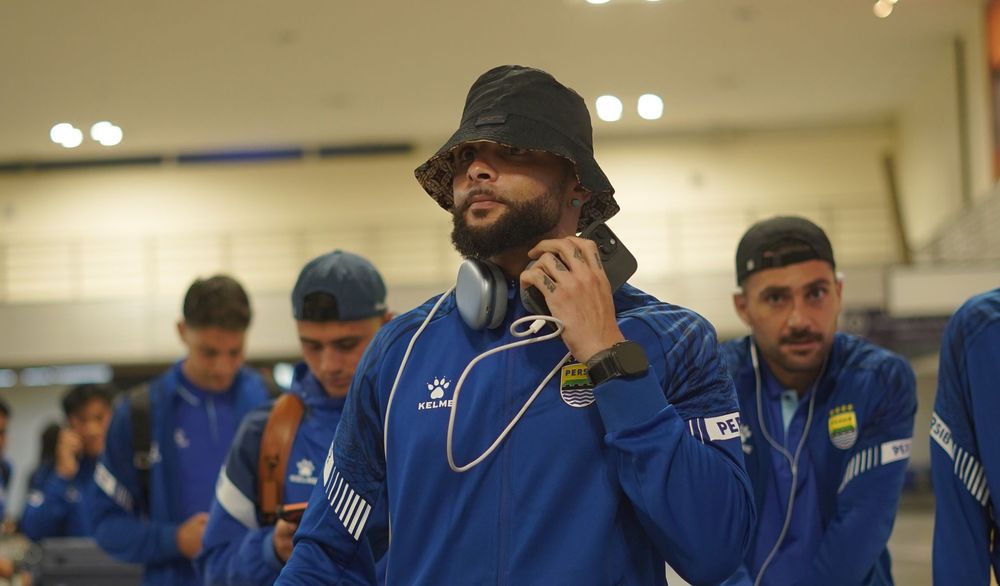 Layvin Kurzawa dibawa Persib ke Thailand untuk babak 16 besar ACL 2 melawan Ratchaburi FC. Eks PSG ini bertugas mematikan duo maut Ratchaburi FC, Denilson Jr & Negueba.