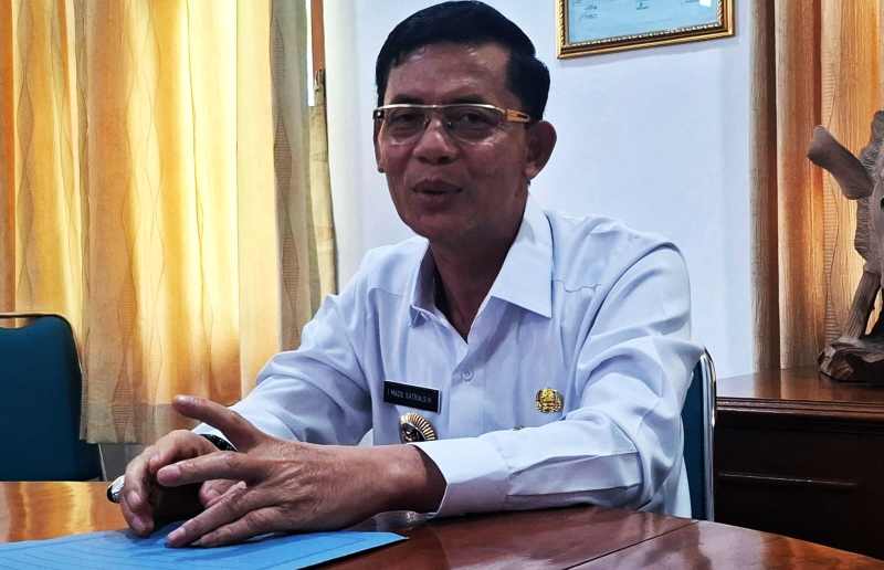 MENGAKU ADA OBATNYA: Bupati Klungkung I Made Satria. (Dewa Ayu Pitri Arisanti)