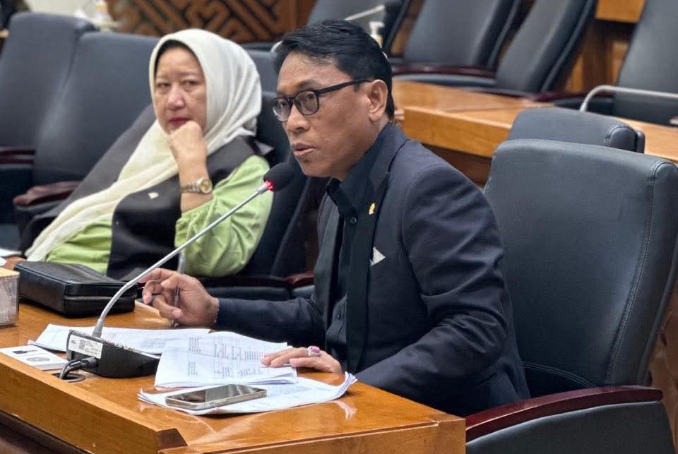 CEK BPJS!: Anggota DPR RI Dapil Bali, Ketut Kariyasa Adnyana soroti penonaktifan PBI JK BPJS yang dianggap tak adil.
