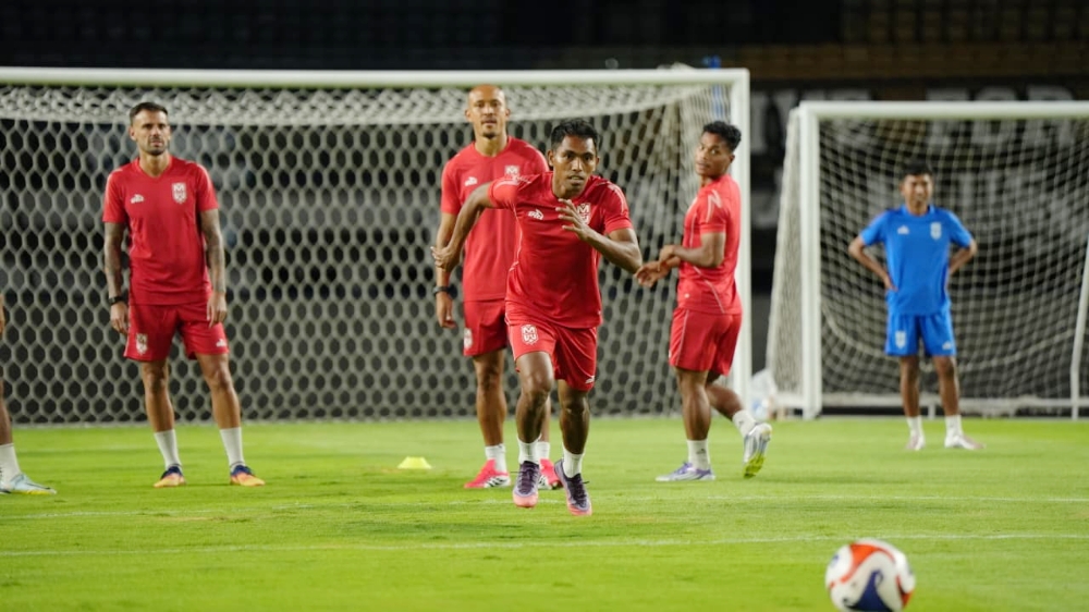 Pemain Malut United berlatih di Stadion Kie Raha Ternate sebelum menjamu Persijap Jepara pada Jumat sore 913/2/2026).