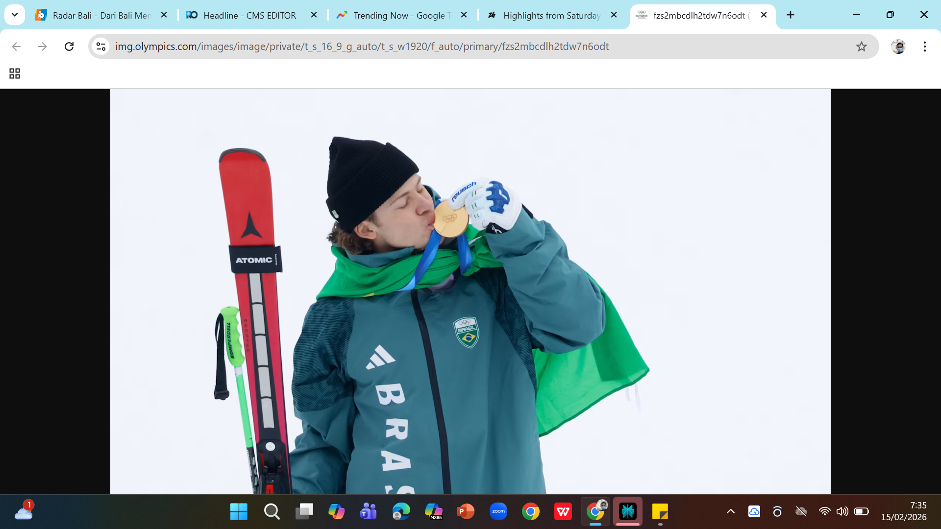 Atlet Lucas Pinheiro Braathen merayakan emas perdana Brasil sepanjang sejarah Olimpiade Musim Dingin di nomor Giant Slalom putra.